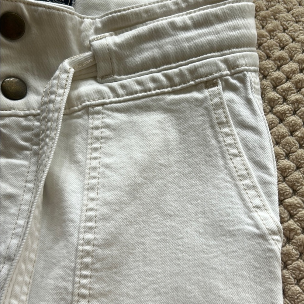 Abercrombie & Fitch Cream Ultra-High Rise Jeans - Picture 8 of 10